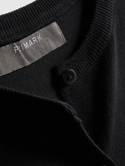 Essential Crew Neck Cardigan